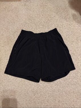 Lululemon Men's Black Pace Breaker Shorts, size M, lined